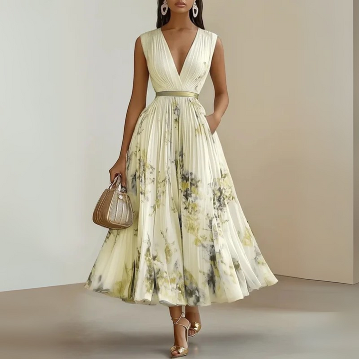 Women's Pleated Sleeveless Maxi Dress
