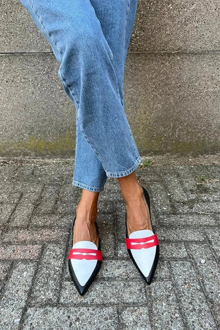 Women's Classic Black Pointed Loafers