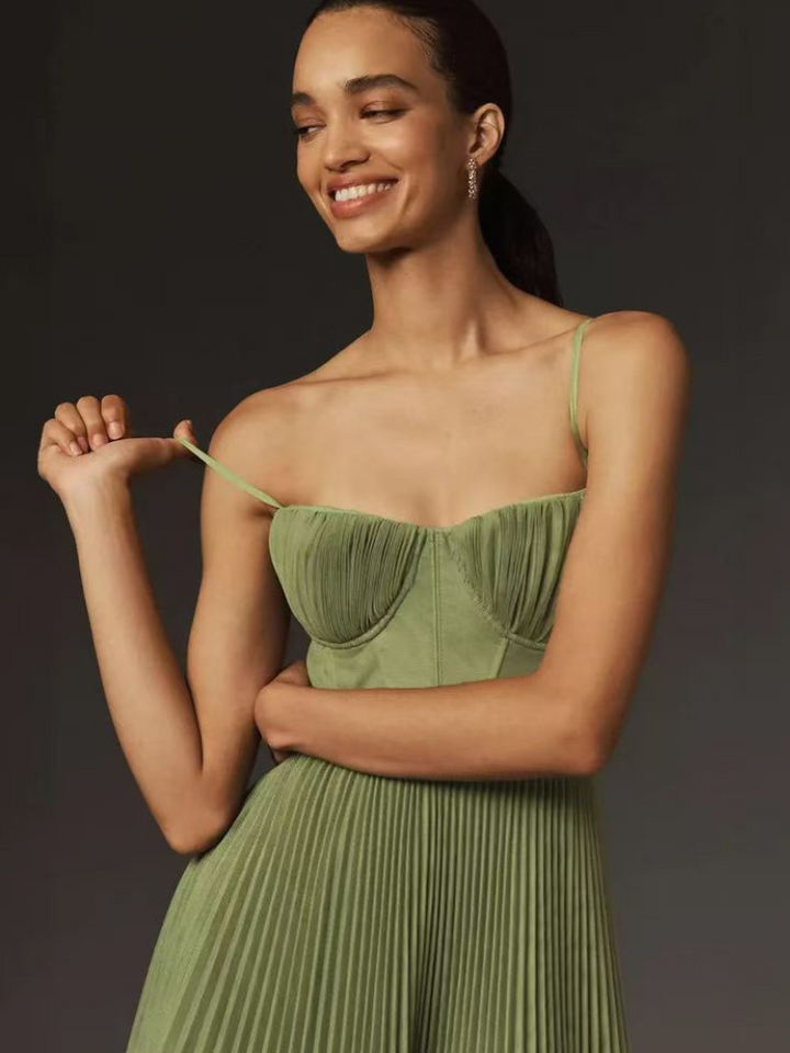 Women's Green Sleeveless Pleated Maxi Dress