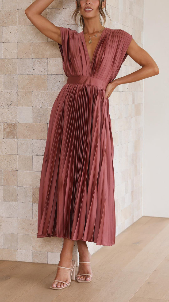 Women's Pleated V-Neck Tie Waist Maxi Dress