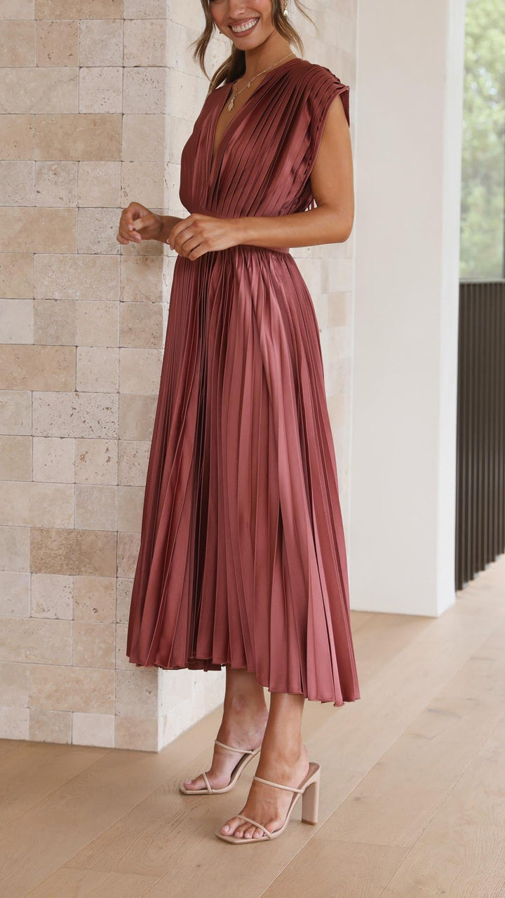 Women's Pleated V-Neck Tie Waist Maxi Dress