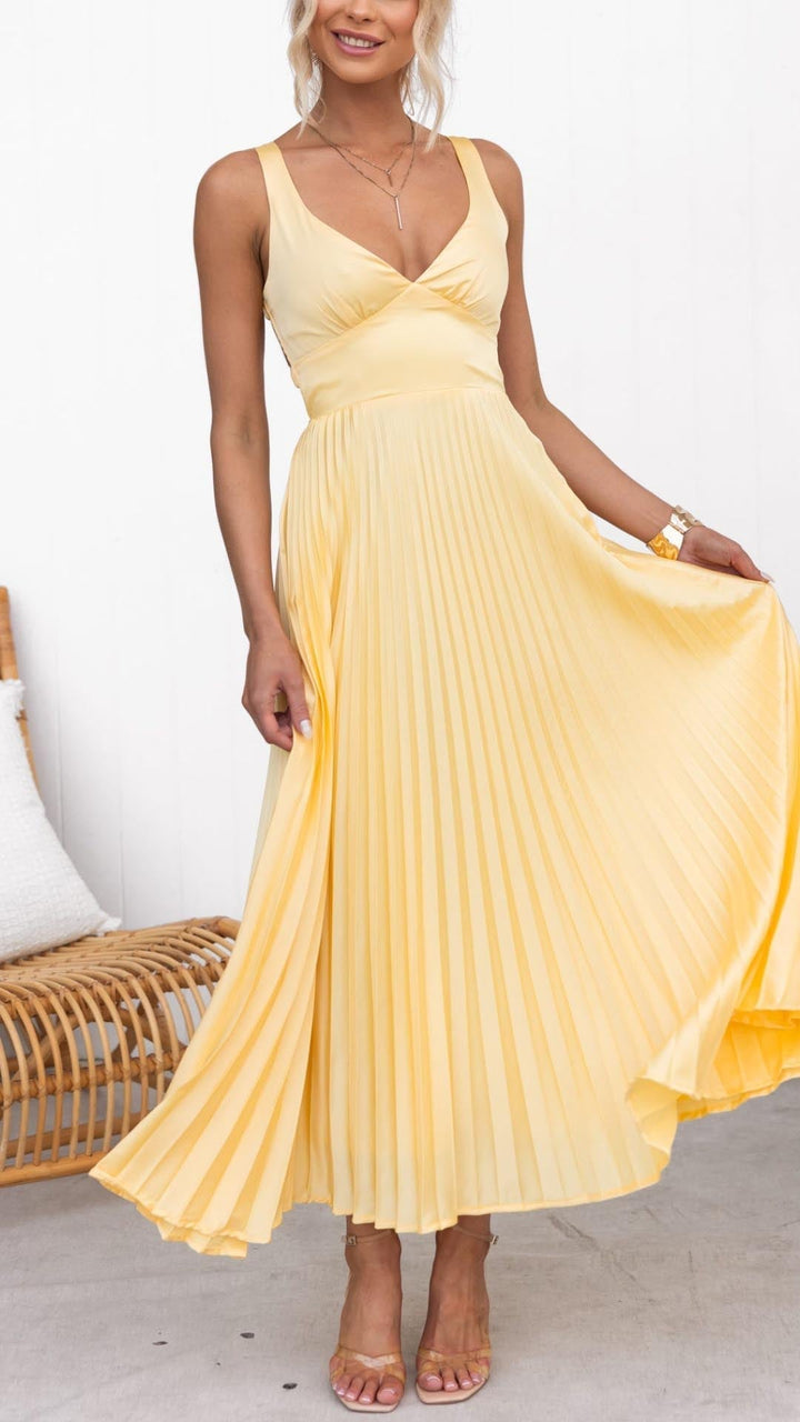Women's Pleated V-Neck Maxi Dress