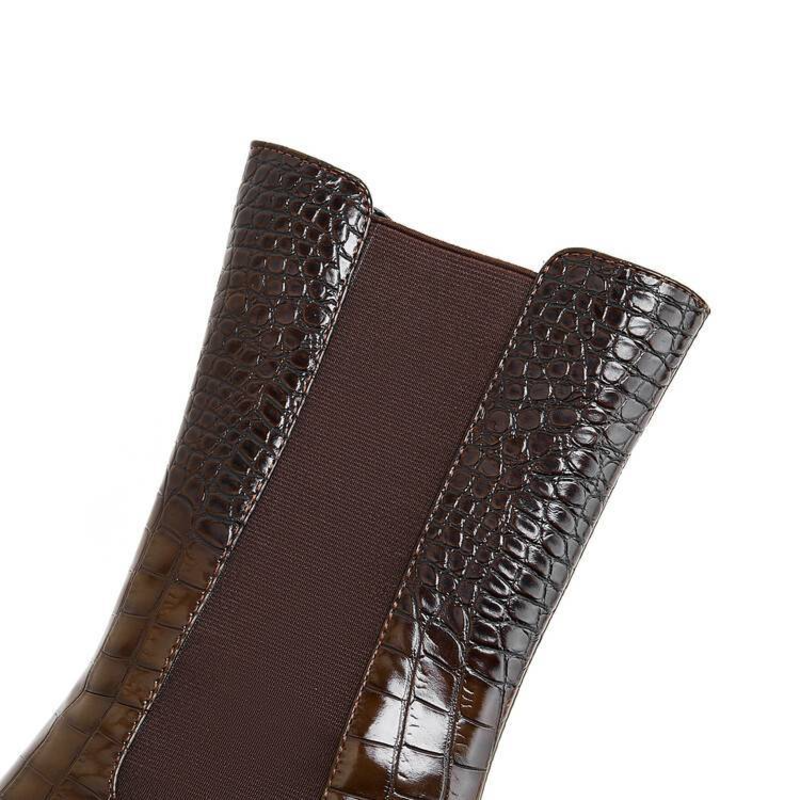 Women's Elastic Pull-On Lug Sole Boots