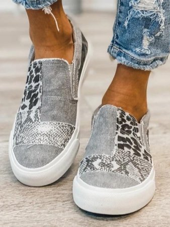 Women's Patterned Upper Loafers